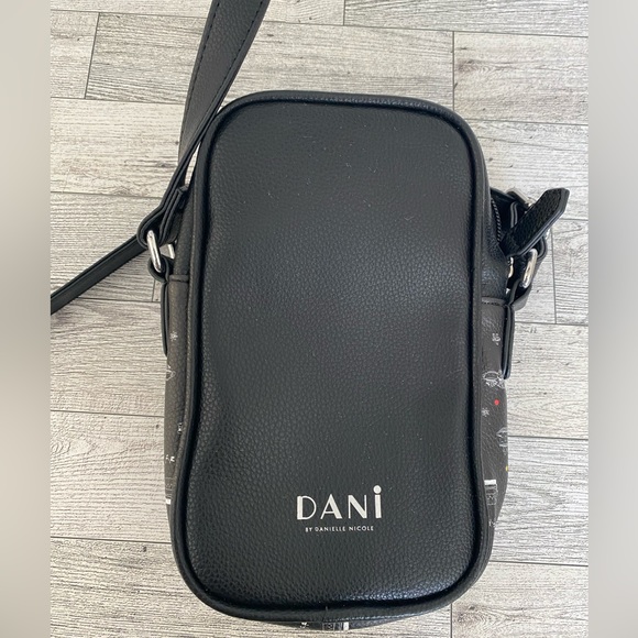 Friends Central Perk Purse Crossbody Bag TV Show Black‎ Danielle Nicole DANI - Picture 4 of 7